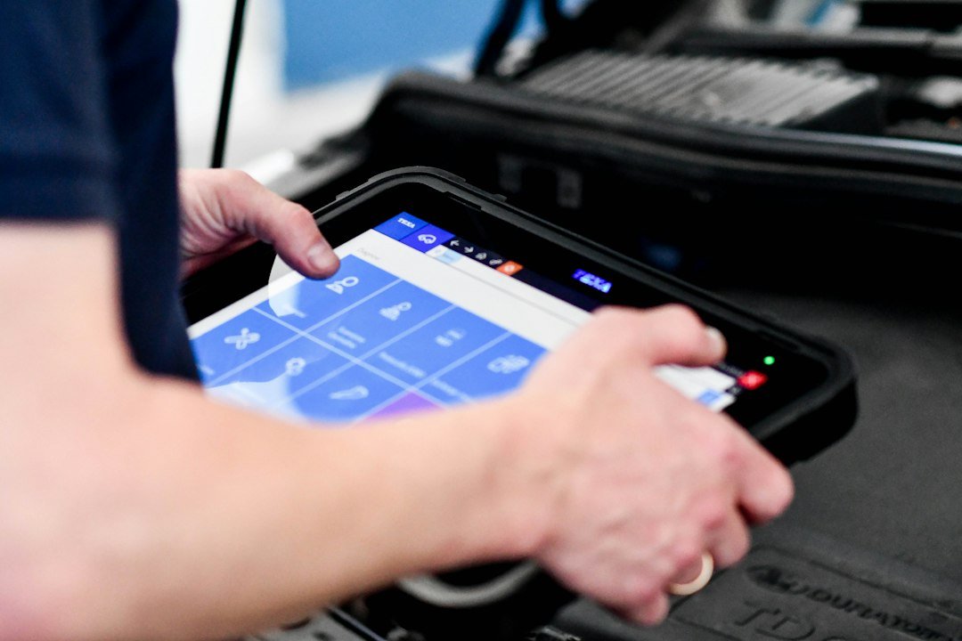 What Is a Bi-Directional Scan Tool and When Do You Need One?